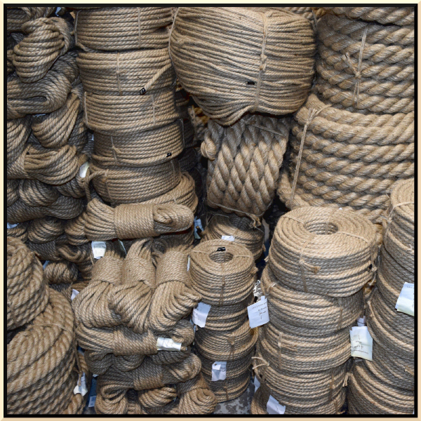 2m Jute Hessian Rope Braided & Twisted For Boating Sash Garden Decking